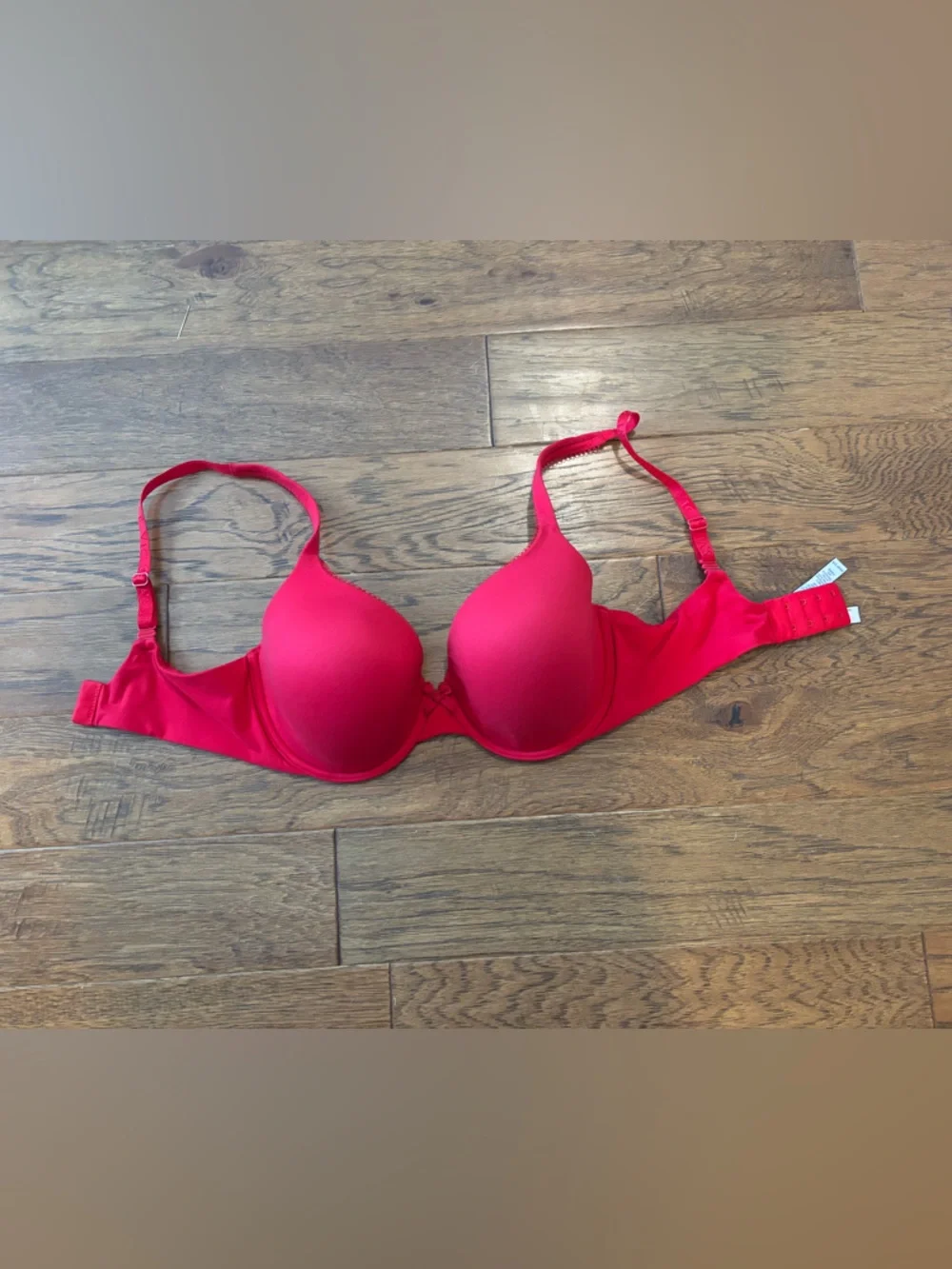 Victoria's Secret Red Padded T-Shirt Bra - Picture 1 of 7